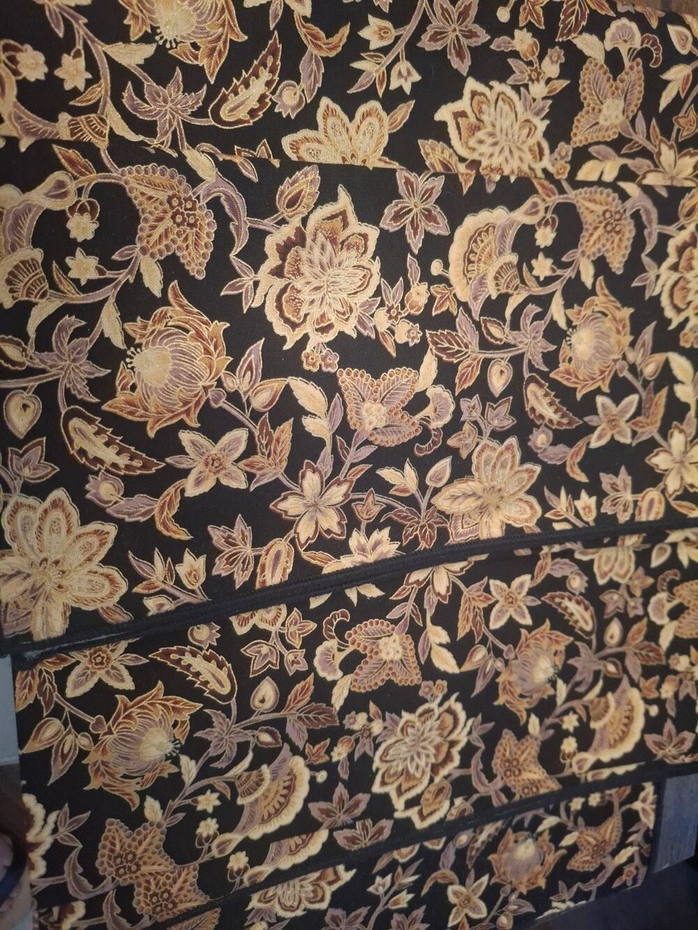 Set Of 4 Napkins Gold Leaf 100 % Cotton 21 x 21 By Vanderbilt And Co. New